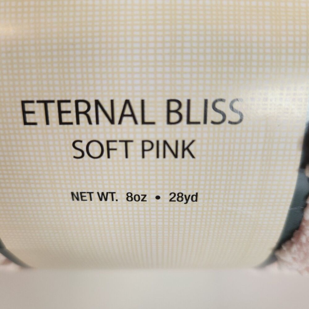 Chunky Knit Eternal Bliss Yarn Bee Soft Pink 3 Skeins Bulky Jumbo 24oz 84yds - Picture 3 of 4